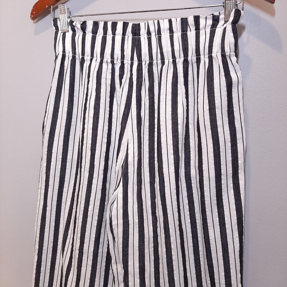 ❌SOLD❌ DYNAMITE High Waist Paperbag Pants Cropped Wide Leg Striped Seersucker - Picture 13 of 15